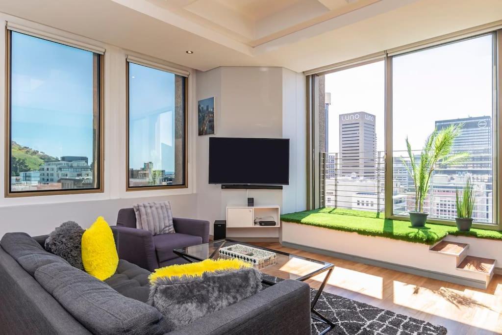 Apartment Executive Gem At Cartwrights Corner By Itc Hospitality With & Harbour Views *